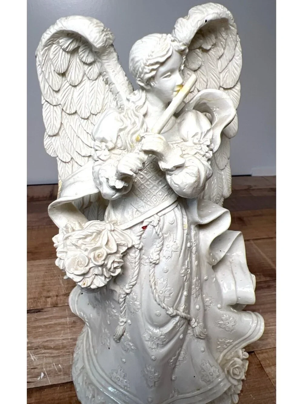Christmas Angel Figurine Decorative Sculpture Detailed Resin Art